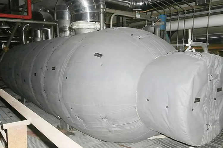 再沸器保溫,再沸器<a href=http://m.siweitape.com.cn/e/tags/?tagname=%E4%BF%9D%E6%B8%A9%E5%A5%97 target=_blank class=infotextkey>保溫套</a>,<a href=http://m.siweitape.com.cn/e/tags/?tagname=%E6%8D%A2%E7%83%AD%E5%99%A8%E4%BF%9D%E6%B8%A9 target=_blank class=infotextkey>換熱器保溫</a>